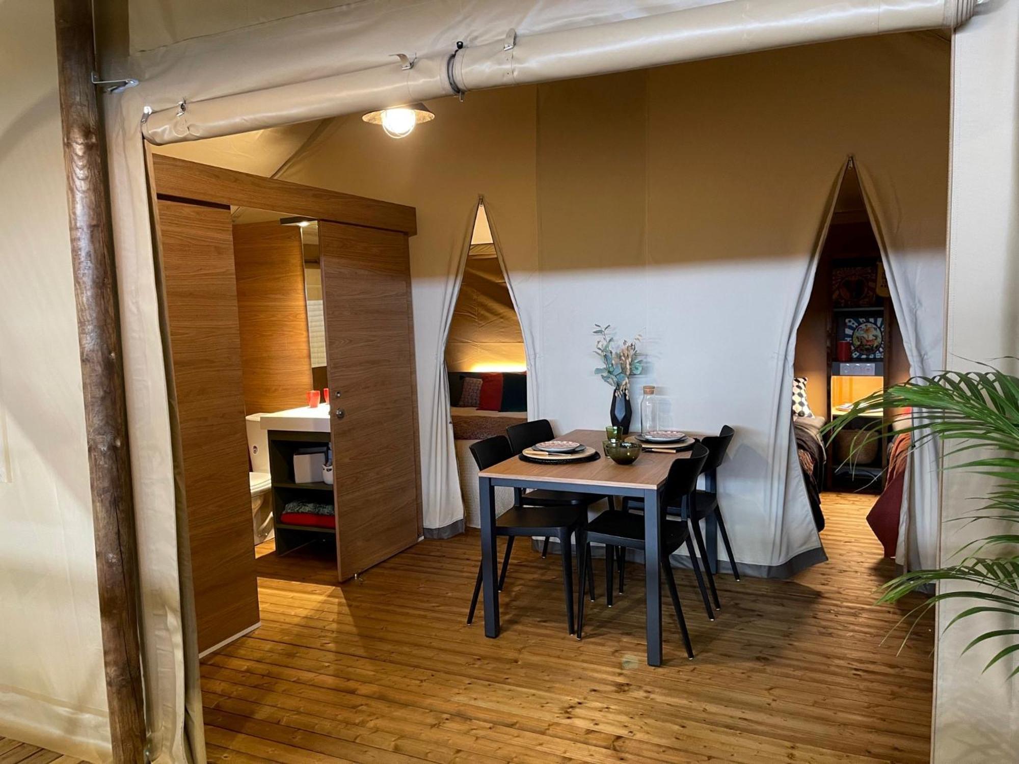 La Clairiere - Ecolieu De Campsite Lamothe-Fenelon